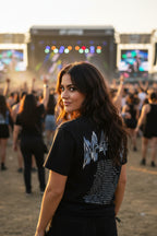 WOMAN WEARING DEF LEPPARD SUMMER STADIUM TOUR TEE DEF5186S, DEF5186M, DEF5186L, DEF5186XL, DEF5186XXL, DEF5186XXXL, DEF5186XXXXL, DEF5186XXXXXL