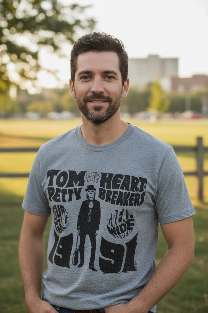 MAN WEARING TOM PETTY TEE TPH521S, TPH521M, TPH521L, TPH521XL, TPH521XXL, TPH521XXXL, TPH521XXXXL, TPH521XXXXXL