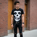 MAN WEARING MISFITS SKULL TEE 